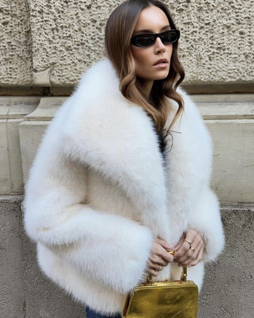 Cardi Luxe Faux Fur Coat