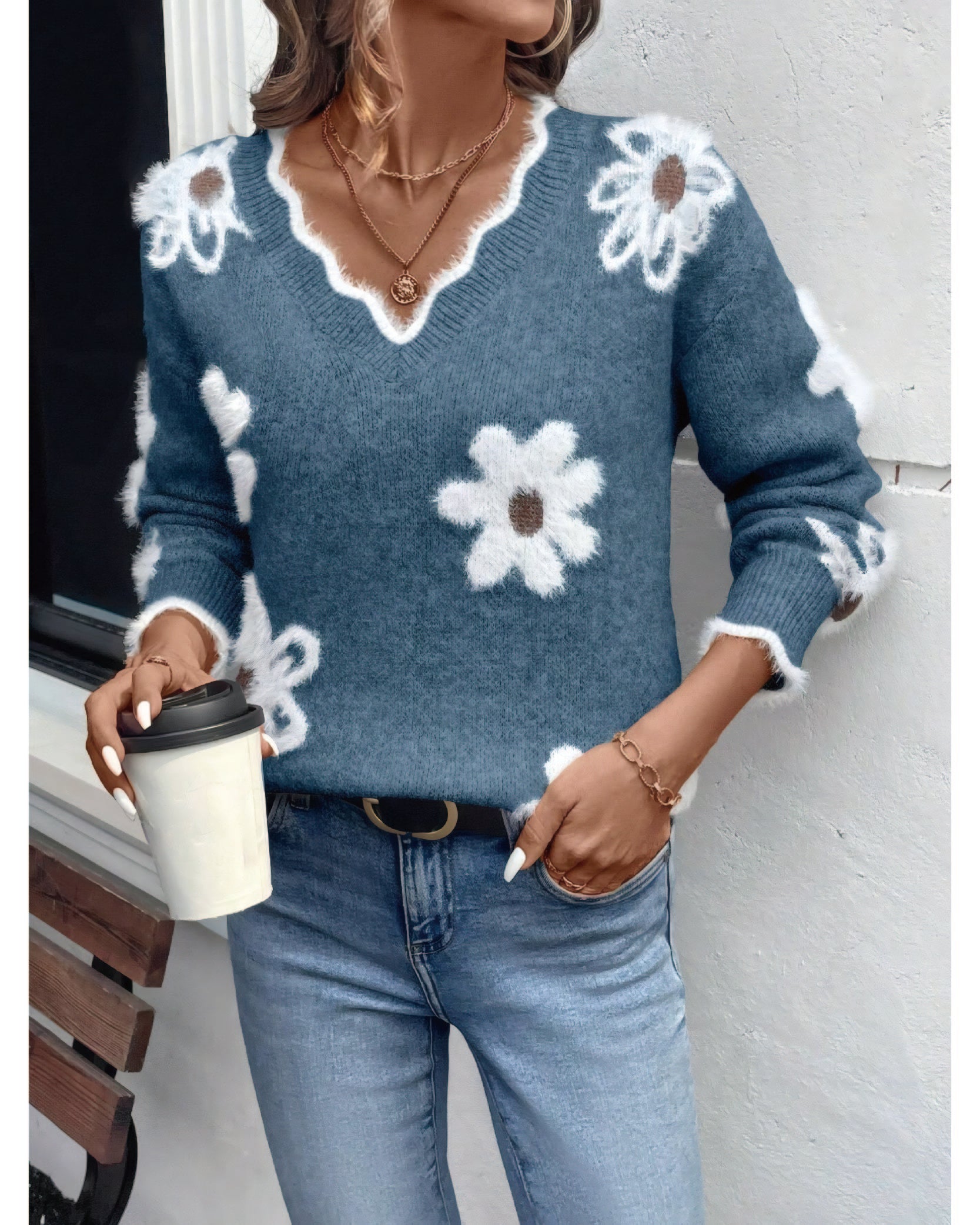 Scalloped Floral Intarsia Knit Sweater