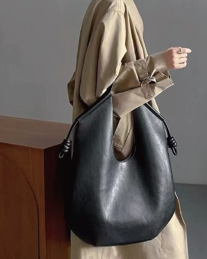 The Arco Hobo Bag