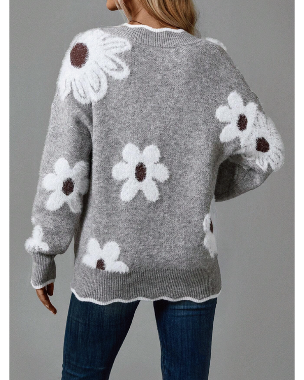 Scalloped Floral Intarsia Knit Sweater