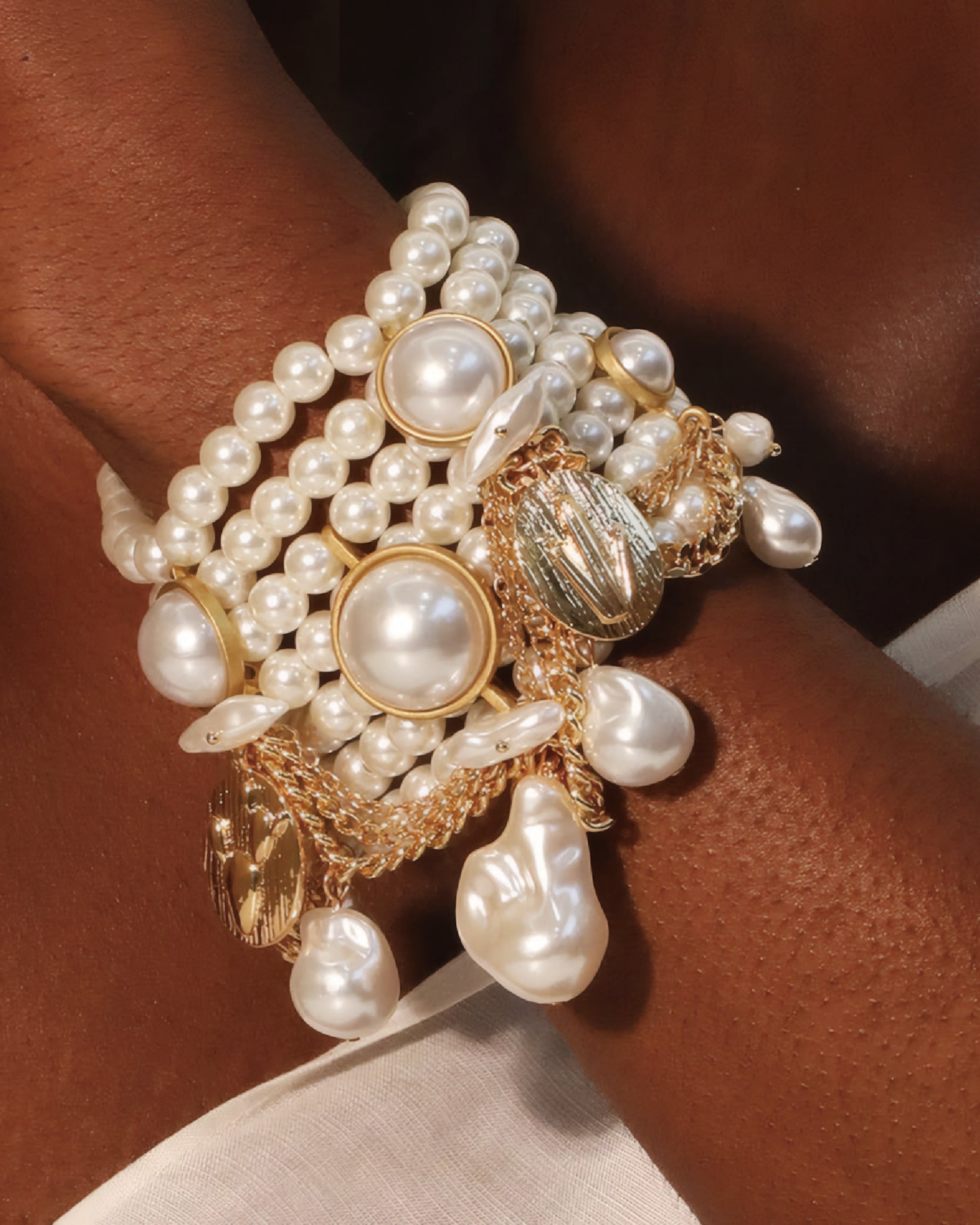 Opulent Pearl Cluster Bracelet&Collar Set