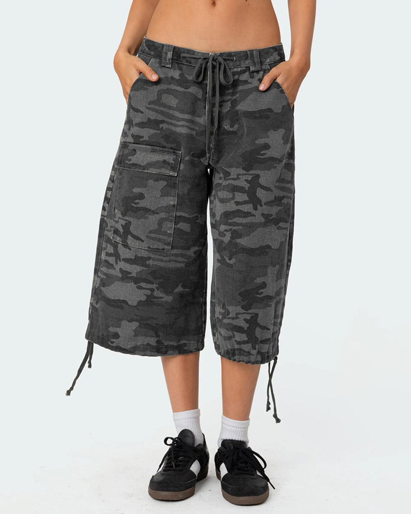 Signature Cargo Denim Pants