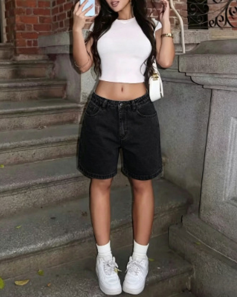 Classic Washed Bermuda Jeans