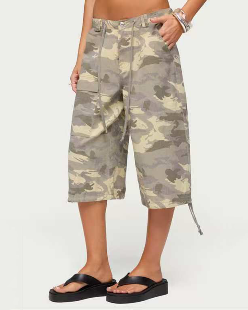 Signature Cargo Denim Pants