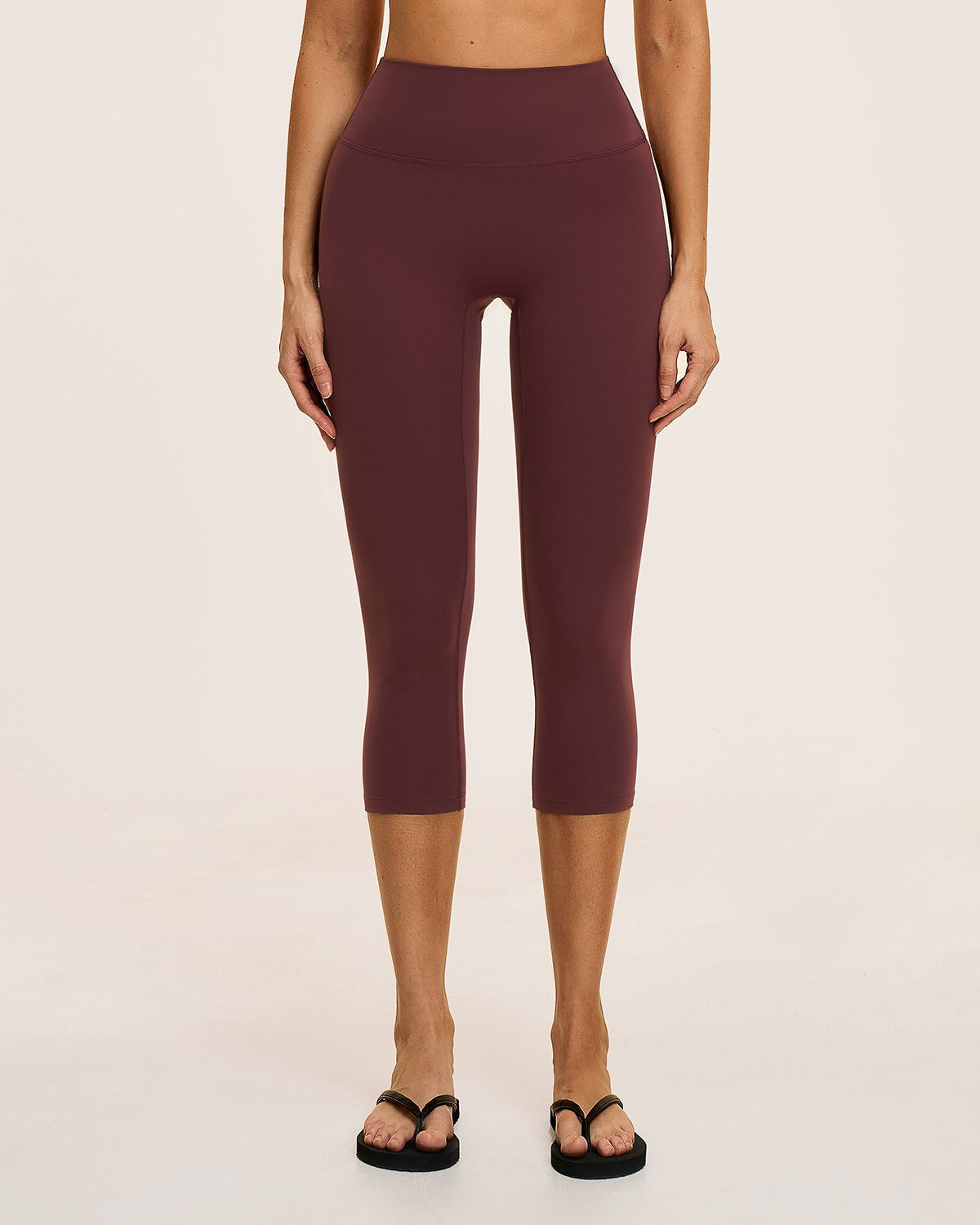 Quinn Low Rise Capri Legging